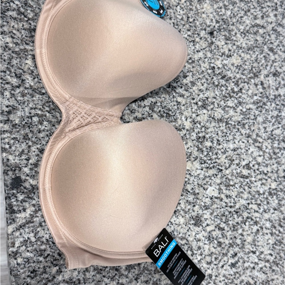 Bali Women's Nude Bra one smooth u stay strapless